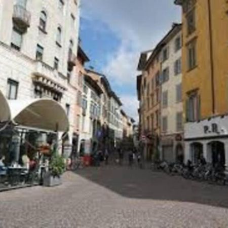 Entire Flat, Independent Entrance, 20 Mins To Bgy - Bergamo Milan Airport Lejlighed Nembro Eksteriør billede