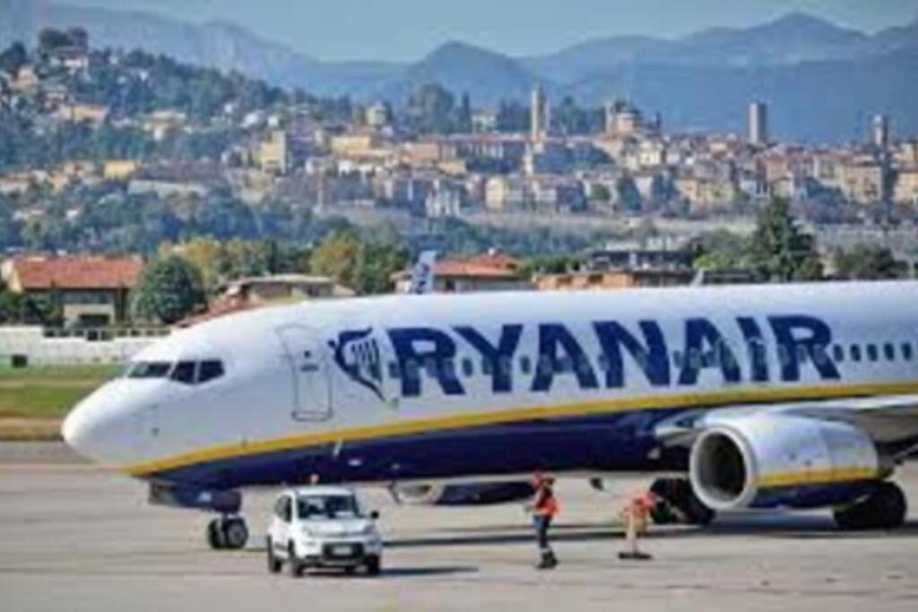 Entire Flat, Independent Entrance, 20 Mins To Bgy - Bergamo Milan Airport Lejlighed Nembro Eksteriør billede