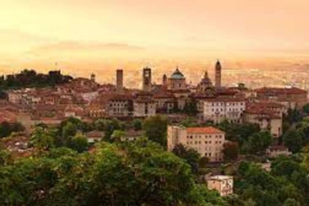 Entire Flat, Independent Entrance, 20 Mins To Bgy - Bergamo Milan Airport Lejlighed Nembro Eksteriør billede